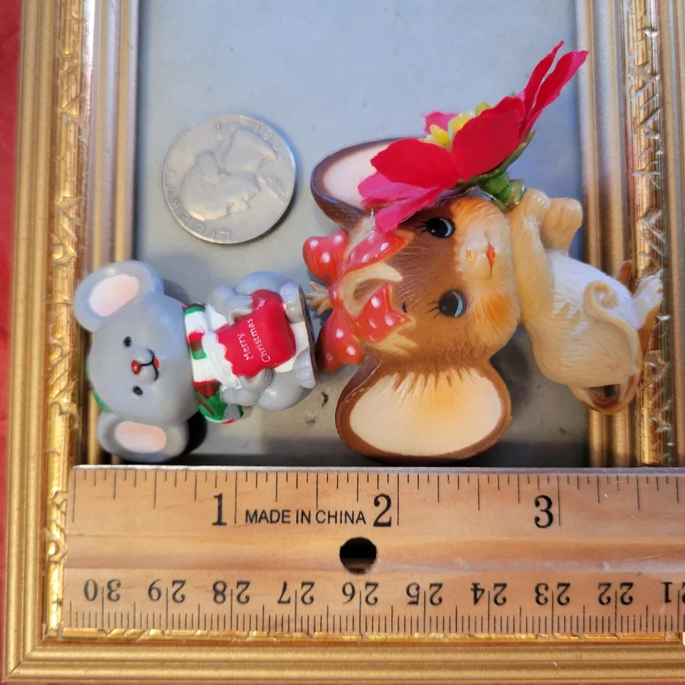 Cute Vintage Christmas Mice ~ Kitschy! ~ Russ Berrie ~ Tiny But Charming!